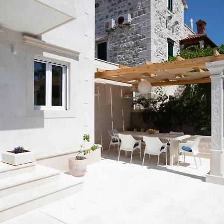 Сasa de vacaciones Buky House Sumartin
