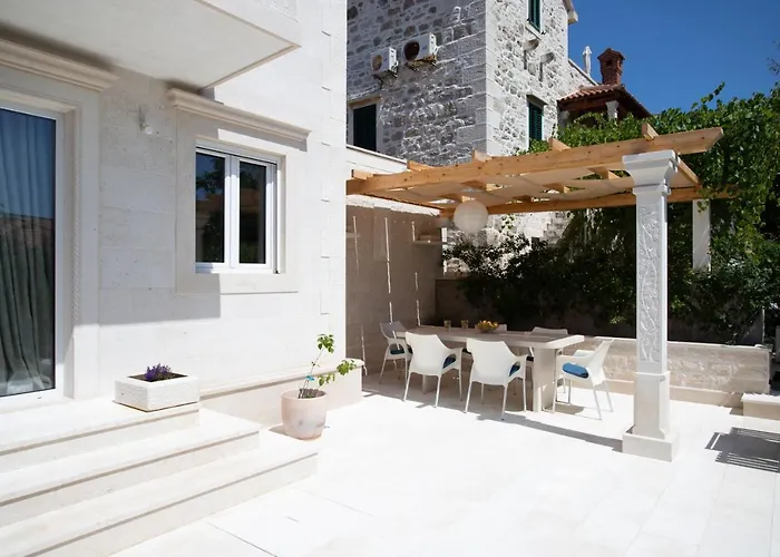 Сasa de vacaciones Buky House Sumartin