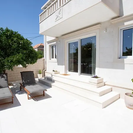 Buky House Sumartin