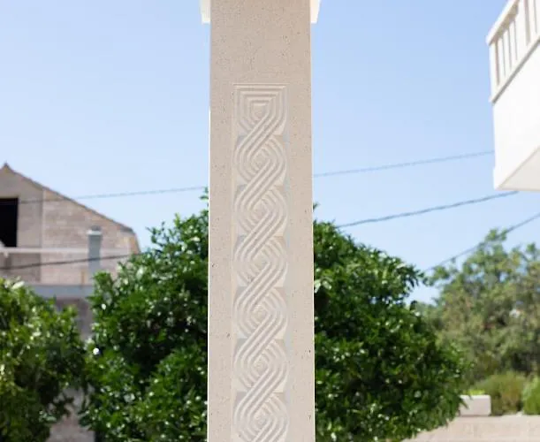 Buky House 苏曼婷