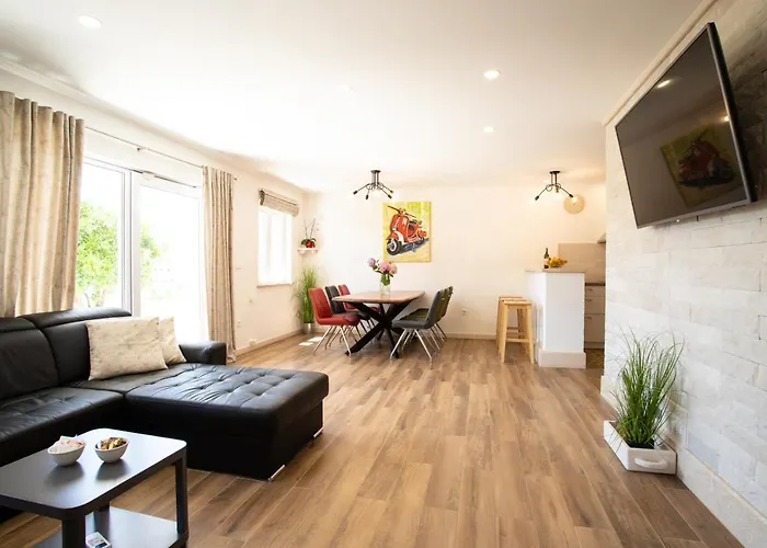 度假居 Buky House